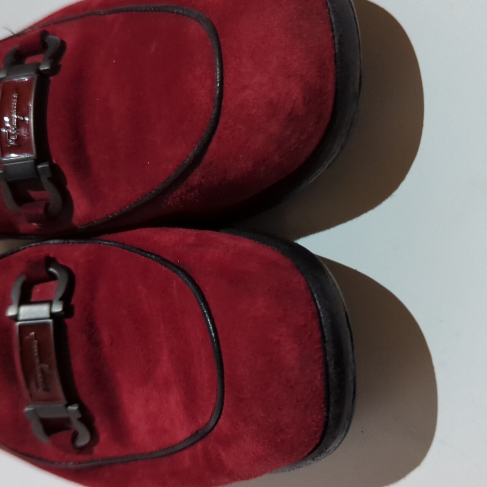 Salvatore Ferragamo red suede driving loafers - Picture 5 of 10